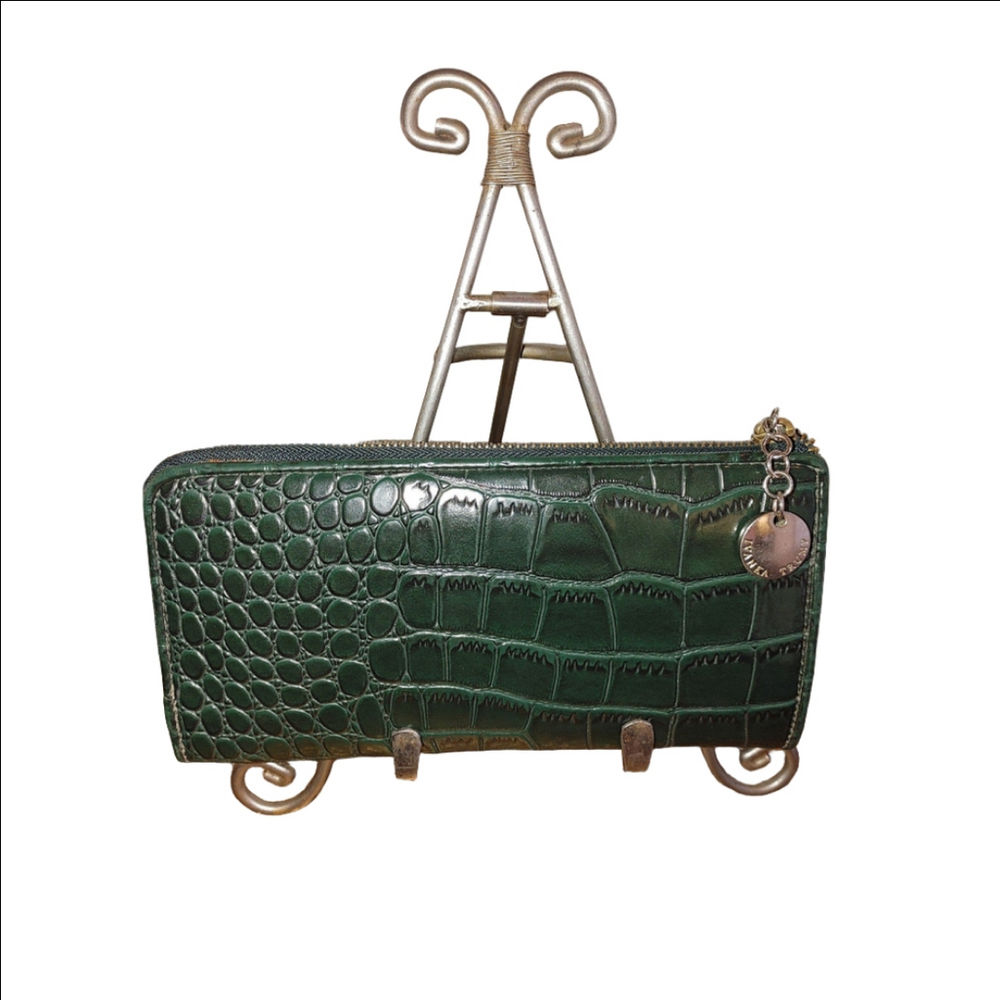 Ivanka Trump Crocodile Zip Clutch\Wallet